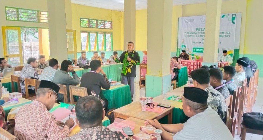 Foto - Kemenag Lembata Perkuat Pengembangan Keprofesian Berkelanjutan Guru Madrasah