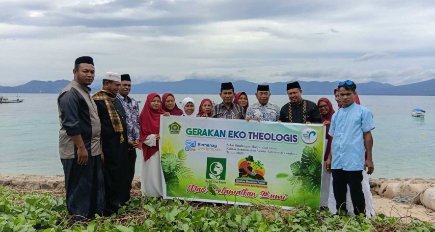 Foto - Majelis Taklim Ma’rifatunnisa Dilantik, Kemenag Lembata Tekankan Ekoteologi