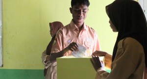 Foto : Wujudkan Sikap Demokratis, MAN 2 Flores Timur Gelar Pemilihan Ketua dan Wakil Ketua OSIM